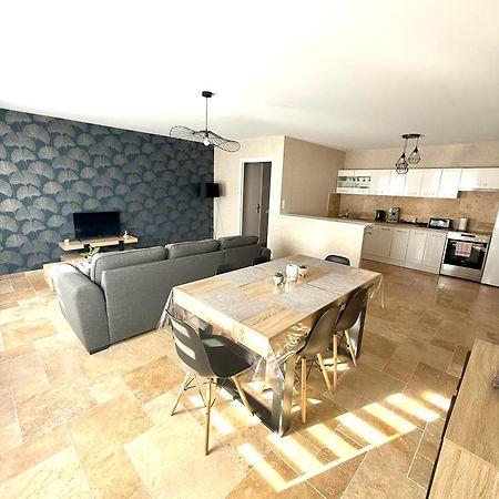 Le Petit Phuket Apartment Saint-Laurent-sur-Saone Exterior photo