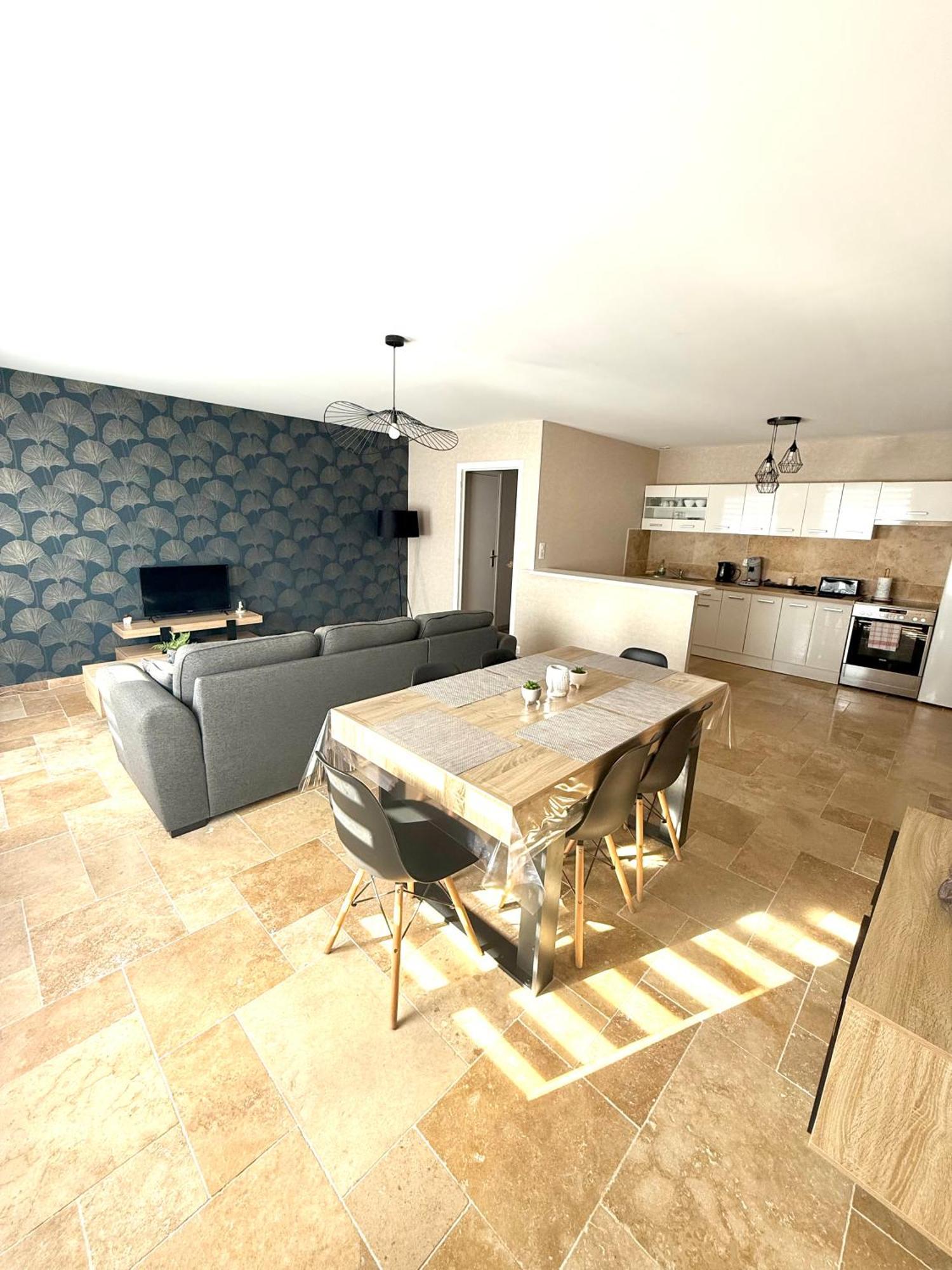 Le Petit Phuket Apartment Saint-Laurent-sur-Saone Exterior photo